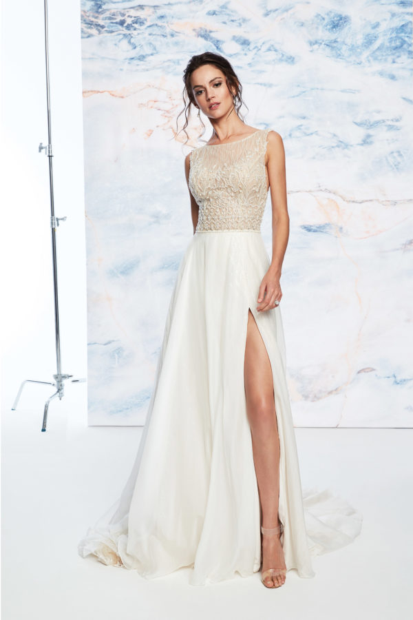 99087 wedding dress by Justin Alexander front view