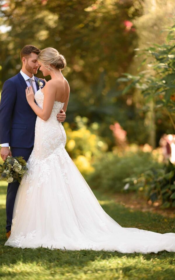 d3044 wedding dress by essense of australia