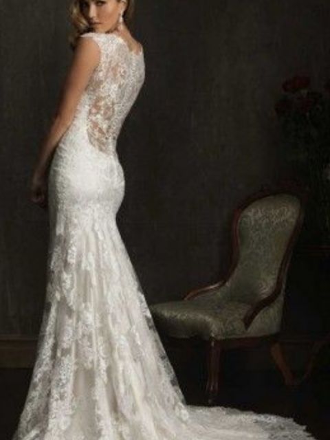 9068 by Allure Bridal
