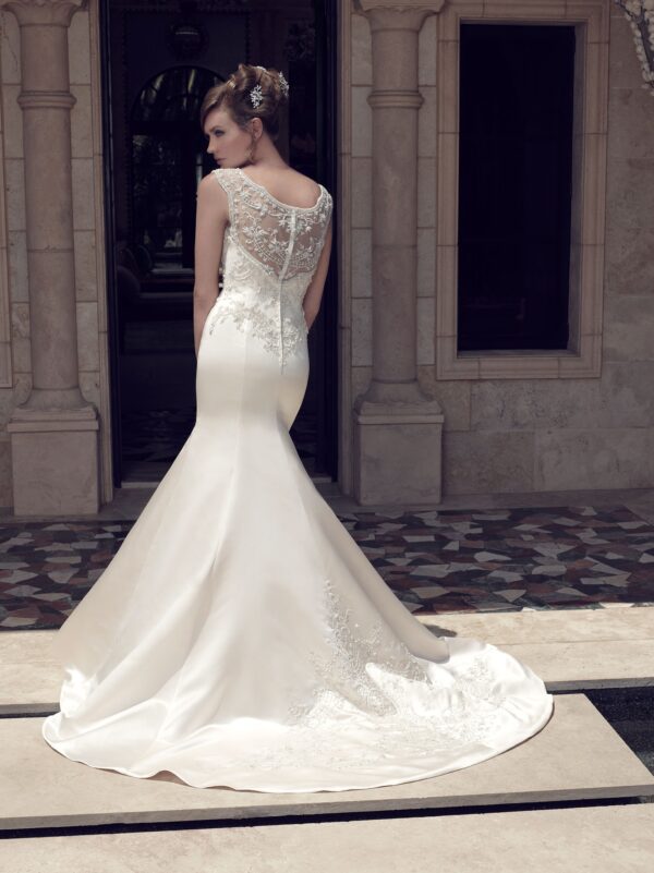 2141 by Casablanca Couture