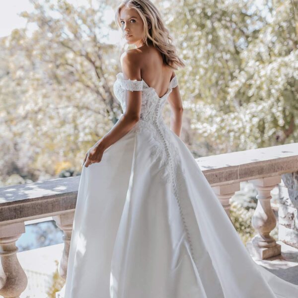 D3565 Wedding Dress by Essense of Australia