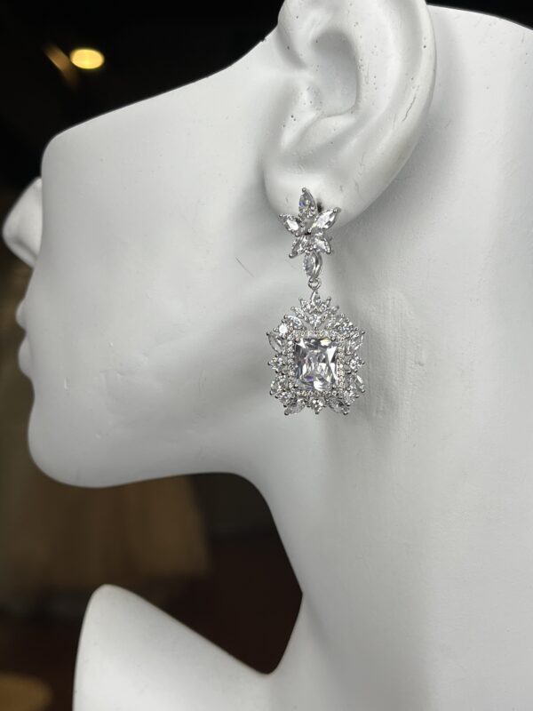 111067 earrings in silver