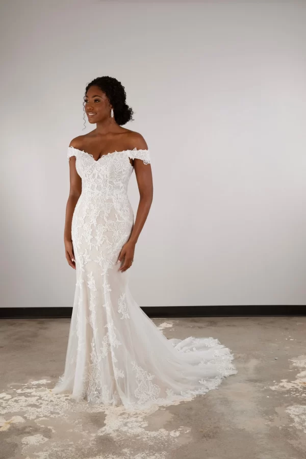 Picture of D3960 wedding dress front full length